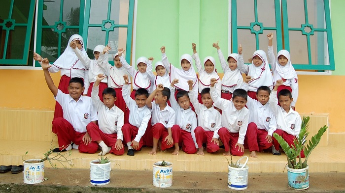 Para Peserta Didik Usai Melaksanakan Upacara Bendera